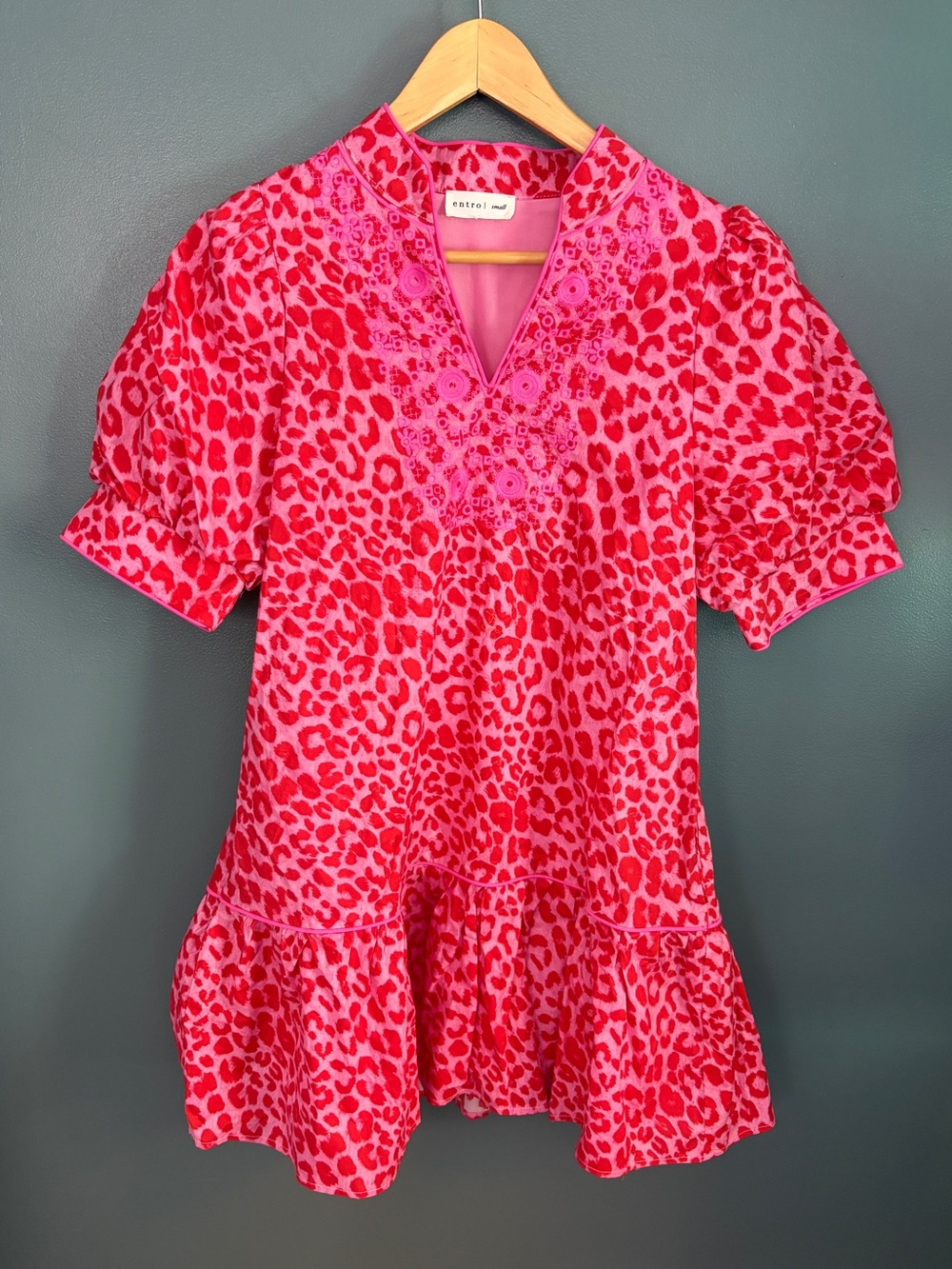 Entro Women’s Pink & Red Leopard V-Neck Puff Sleeve Mini Dress Size Small